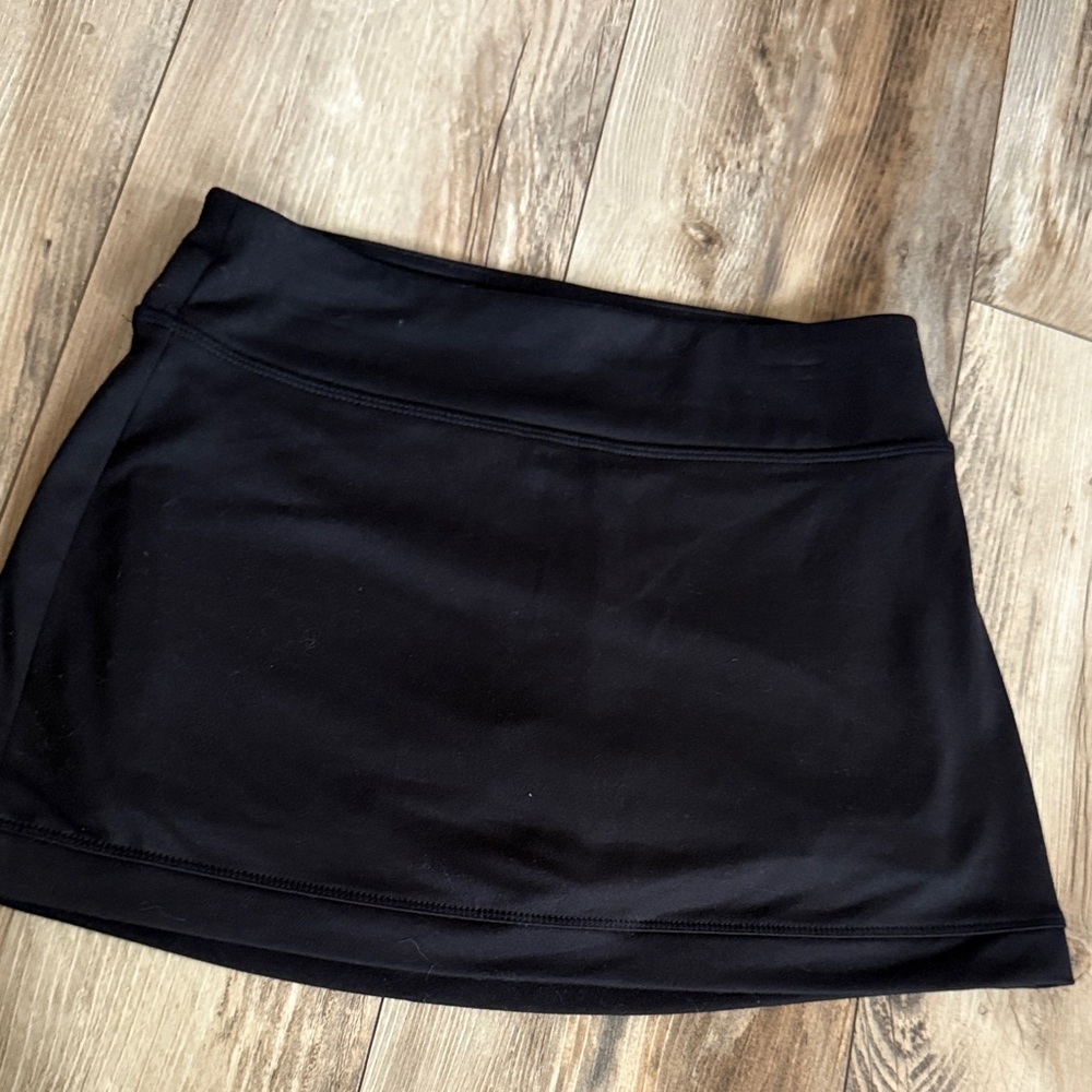 DSG Sleek Black Sports Skort